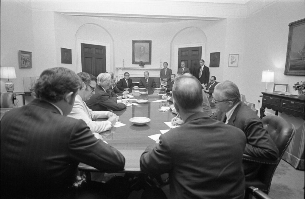 Gerald Ford et les ambassadeurs des pays de l'OTAN, 9 août 1974