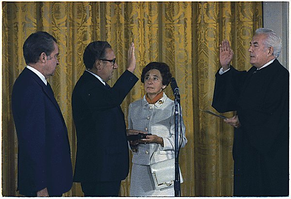 Henry Kissinger prête serment comme secrétaire d'État, 22 septembre 1973