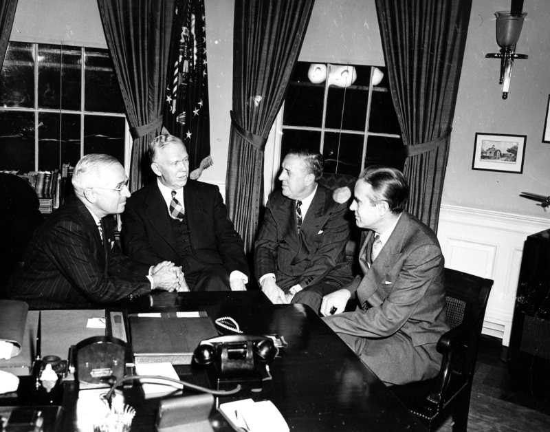 Truman, Marshall, Hoffman et Harriman, 29 novembre 1948